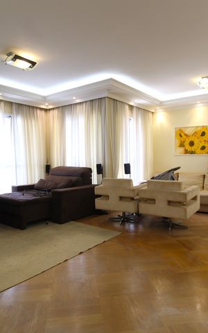 Apartamento à venda com 195m², 4 quartos e 3 vagasSala