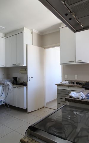 Apartamento à venda com 195m², 4 quartos e 3 vagasCozinha