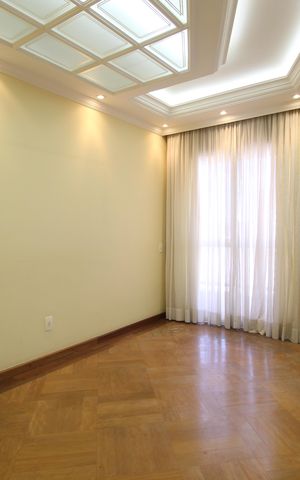 Apartamento à venda com 195m², 4 quartos e 3 vagasSala