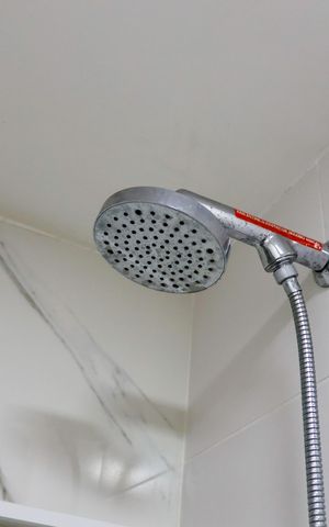 Apartamento à venda com 67m², 2 quartos e 1 vaga Apartamento à venda com 67m², 2 quartos e 1 vagaBanheiro da Suíte 2
