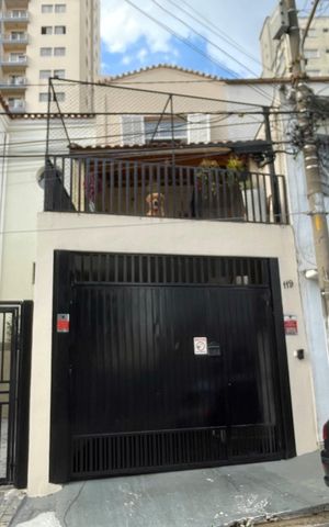 Casa à venda com 122m², 2 quartos e 1 vaga