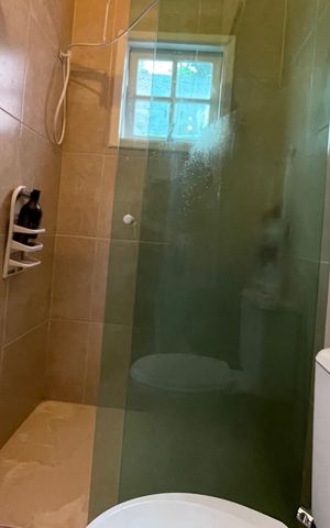 Casa à venda com 122m², 2 quartos e 1 vaga