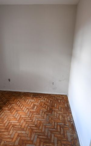Casa à venda com 604m², 3 quartos e 6 vagasQuarto de Serviço