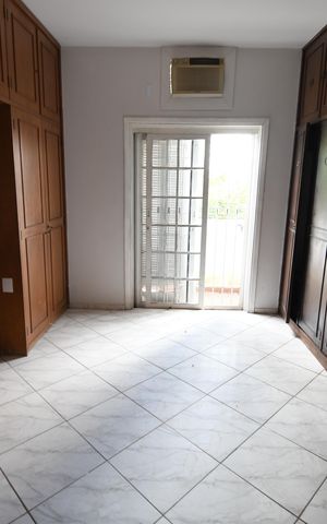 Casa à venda com 604m², 3 quartos e 6 vagasQuarto 3 - Suíte