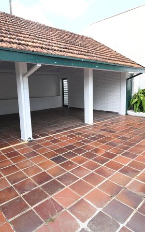 Casa à venda com 604m², 3 quartos e 6 vagasGaragem