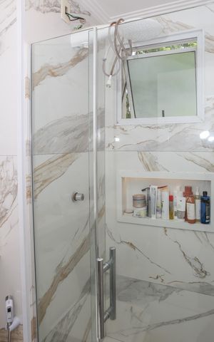 Apartamento à venda com 48m², 2 quartos e 1 vaga Apartamento à venda com 48m², 2 quartos e 1 vagaBanheiro