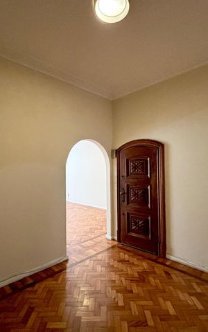Apartamento para alugar com 216m², 3 quartos e 1 vaga Apartamento para alugar com 216m², 3 quartos e 1 vagaHall de entrada