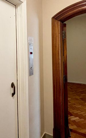 Apartamento para alugar com 216m², 3 quartos e 1 vaga Apartamento para alugar com 216m², 3 quartos e 1 vagaHall de entrada