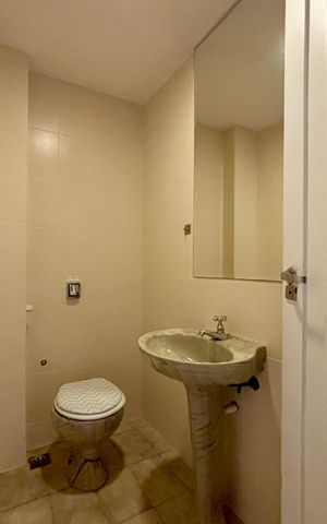 Apartamento para alugar com 216m², 3 quartos e 1 vaga Apartamento para alugar com 216m², 3 quartos e 1 vagaLavabo