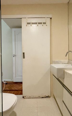 Apartamento para alugar com 216m², 3 quartos e 1 vaga Apartamento para alugar com 216m², 3 quartos e 1 vagaSuíte - banheiro