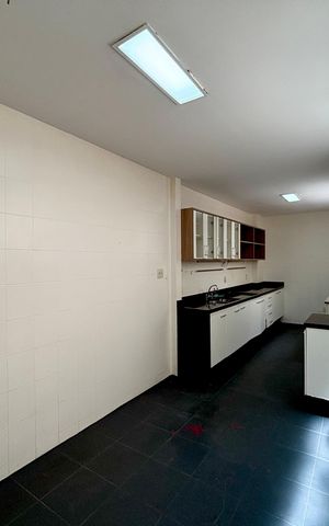 Apartamento para alugar com 216m², 3 quartos e 1 vaga Apartamento para alugar com 216m², 3 quartos e 1 vagaCozinha