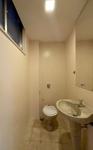Apartamento para alugar com 216m², 3 quartos e 1 vaga Apartamento para alugar com 216m², 3 quartos e 1 vagaLavabo