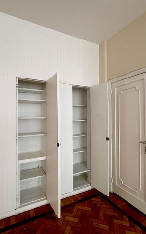 Apartamento para alugar com 216m², 3 quartos e 1 vaga Apartamento para alugar com 216m², 3 quartos e 1 vagaSala