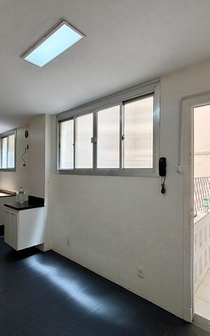 Apartamento para alugar com 216m², 3 quartos e 1 vaga Apartamento para alugar com 216m², 3 quartos e 1 vagaCozinha