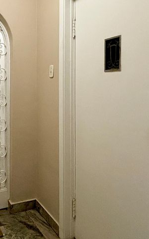 Apartamento para alugar com 216m², 3 quartos e 1 vaga Apartamento para alugar com 216m², 3 quartos e 1 vagaHall de entrada