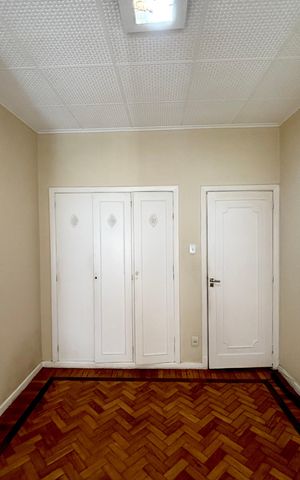 Apartamento para alugar com 216m², 3 quartos e 1 vaga Apartamento para alugar com 216m², 3 quartos e 1 vagaQuarto 1
