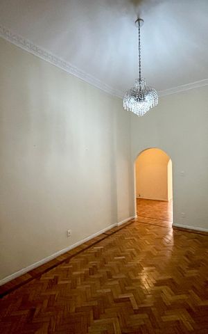 Apartamento para alugar com 216m², 3 quartos e 1 vaga Apartamento para alugar com 216m², 3 quartos e 1 vagaSala de jantar