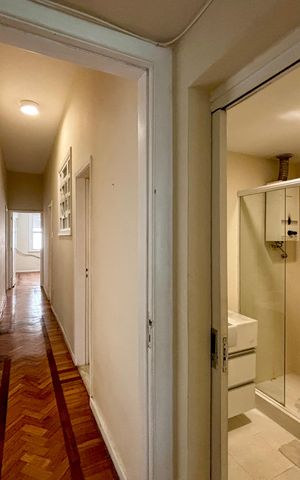 Apartamento para alugar com 216m², 3 quartos e 1 vaga Apartamento para alugar com 216m², 3 quartos e 1 vagaSuíte - banheiro