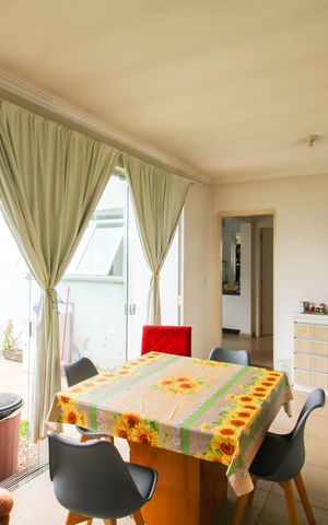 Casa à venda com 195m², 4 quartos e 2 vagas Casa à venda com 195m², 4 quartos e 2 vagasÁrea gourmet