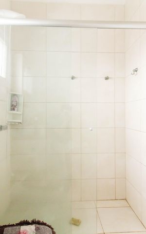 Casa à venda com 195m², 4 quartos e 2 vagas Casa à venda com 195m², 4 quartos e 2 vagasBanheiro da Suíte 1