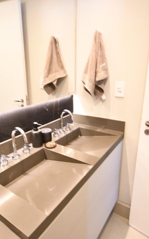 Apartamento à venda com 67m², 2 quartos e 1 vagaBanheiro Suíte
