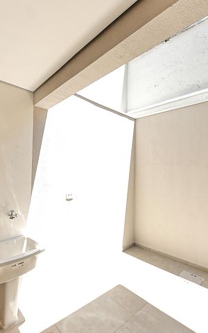 Casa à venda com 77m², 3 quartos e 1 vagaÁrea de Serviço
