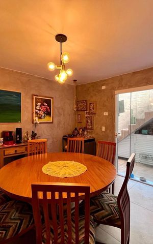 Casa à venda com 249m², 3 quartos e 2 vagas