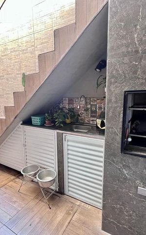 Casa à venda com 249m², 3 quartos e 2 vagas