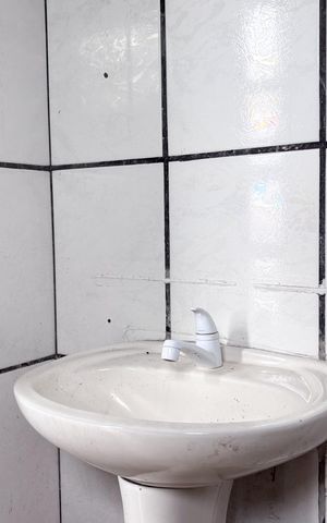 Casa à venda com 200m², 2 quartos e 1 vagaBanheiro