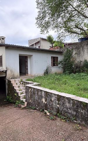 Casa à venda com 200m², 2 quartos e 1 vagaFachada