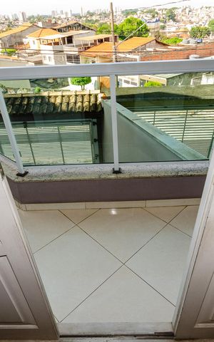 Casa à venda com 183m², 3 quartos e 3 vagas Casa à venda com 183m², 3 quartos e 3 vagasSala - Sacada