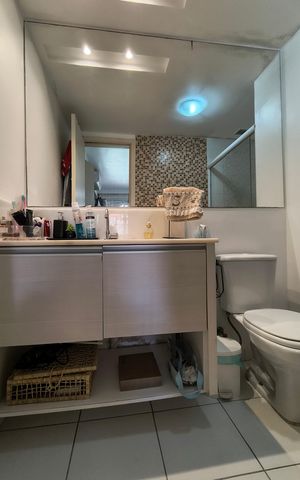 Apartamento à venda com 80m², 2 quartos e 1 vagaBanheiro da Suíte 1
