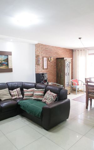 Apartamento à venda com 120m², 3 quartos e 1 vagaSala