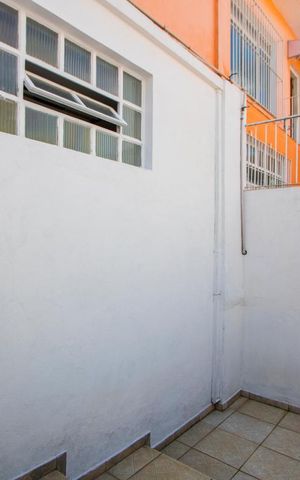 Casa à venda com 312m², 3 quartos e 4 vagas Casa à venda com 312m², 3 quartos e 4 vagasCorredor externo