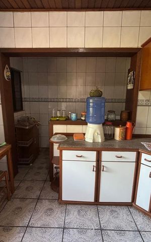 Casa à venda com 260m², 4 quartos e 2 vagas