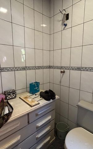 Casa à venda com 260m², 4 quartos e 2 vagas