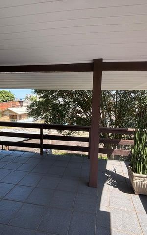 Casa à venda com 260m², 4 quartos e 2 vagas