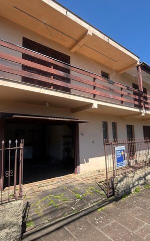 Casa à venda com 260m², 4 quartos e 2 vagas Casa à venda com 260m², 4 quartos e 2 vagasPlaca Cod.COEY-1251