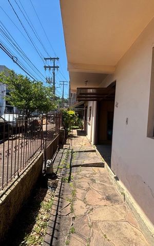 Casa à venda com 260m², 4 quartos e 2 vagas