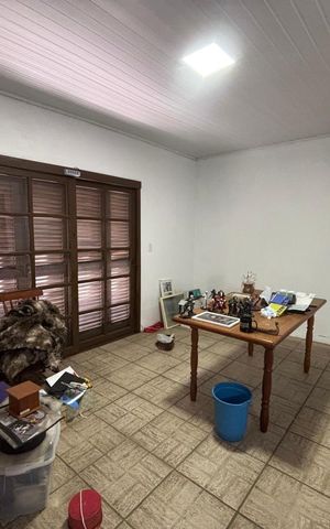 Casa à venda com 260m², 4 quartos e 2 vagas