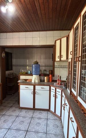 Casa à venda com 260m², 4 quartos e 2 vagas