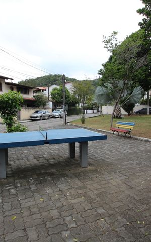 Casa de condomínio à venda com 230m², 3 quartos e 3 vagasPraça
