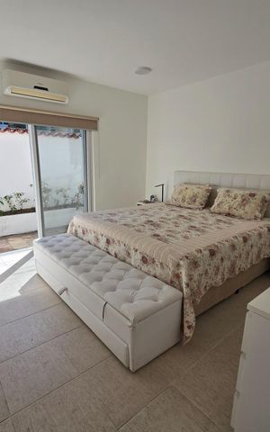 Casa de condomínio à venda com 230m², 3 quartos e 3 vagas Casa de condomínio à venda com 230m², 3 quartos e 3 vagasQuarto
