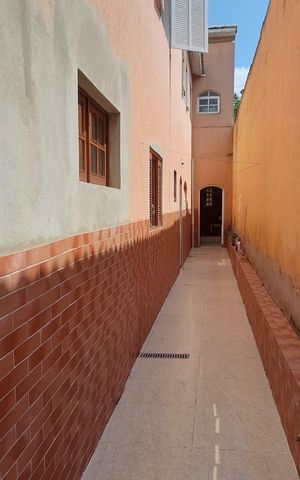 Casa à venda com 220m², 5 quartos e 2 vagas