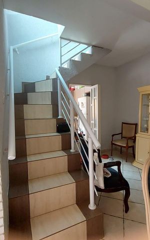 Casa à venda com 220m², 5 quartos e 2 vagas