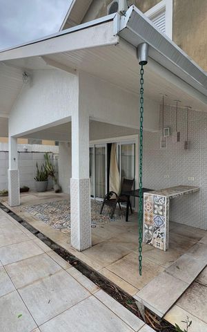 Casa de condomínio à venda com 360m², 4 quartos e 4 vagas