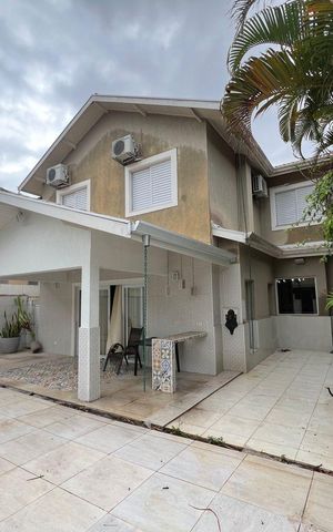 Casa de condomínio à venda com 360m², 4 quartos e 4 vagas