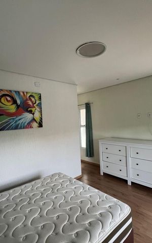 Casa de condomínio à venda com 360m², 4 quartos e 4 vagas