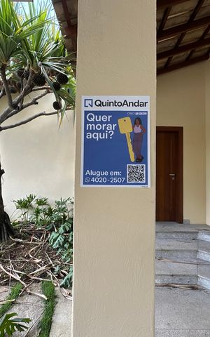 Casa de condomínio à venda com 362m², 3 quartos e 4 vagas Casa de condomínio à venda com 362m², 3 quartos e 4 vagasPlaca