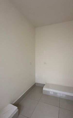 Casa de condomínio à venda com 362m², 3 quartos e 4 vagas Casa de condomínio à venda com 362m², 3 quartos e 4 vagasÁrea de Serviço